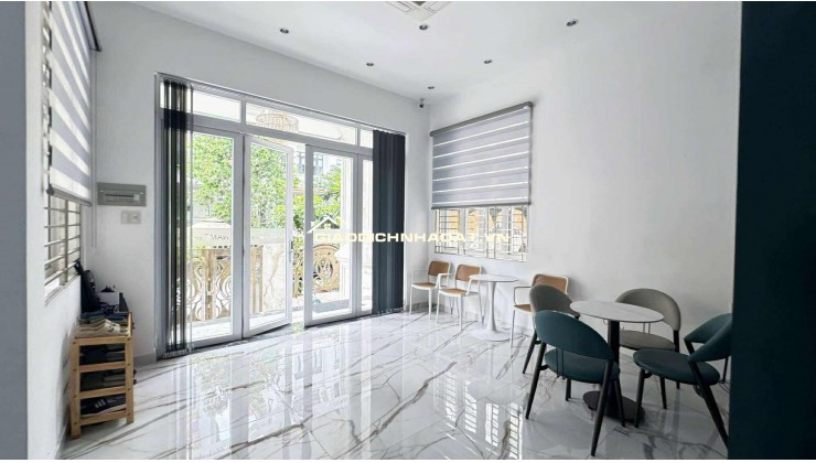 Bán gấp Biệt thư khu dân ở Him Lam Q.7